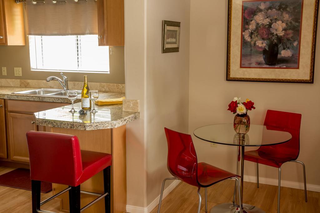 Parc Suites Сан Диего Екстериор снимка